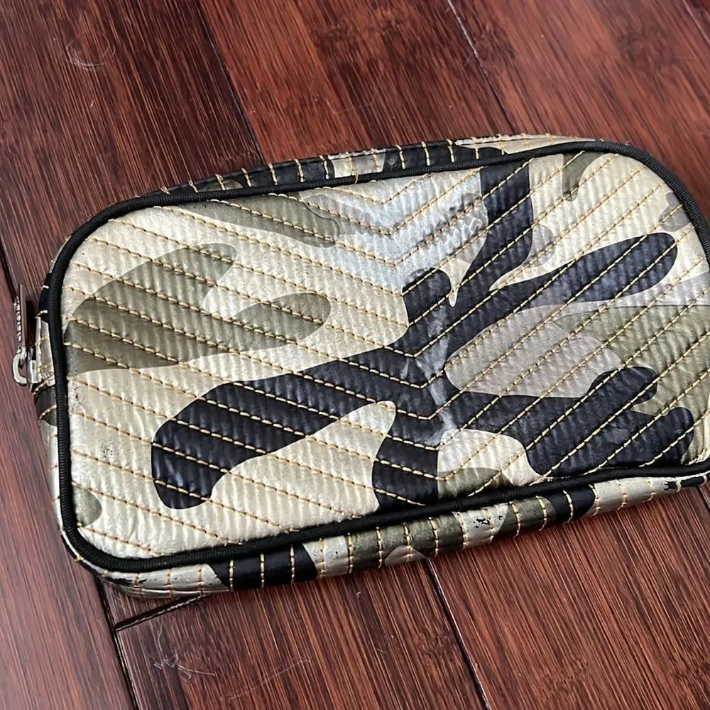 Camouflage Makeup Pouch - Zip Around Case - Like New Nylon - Washable
